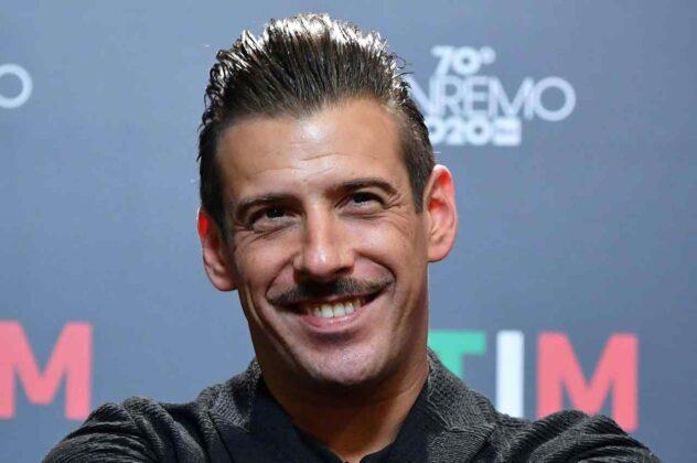 Chi è Francesco Gabbani Età vita privata canzoni figlio di Marco