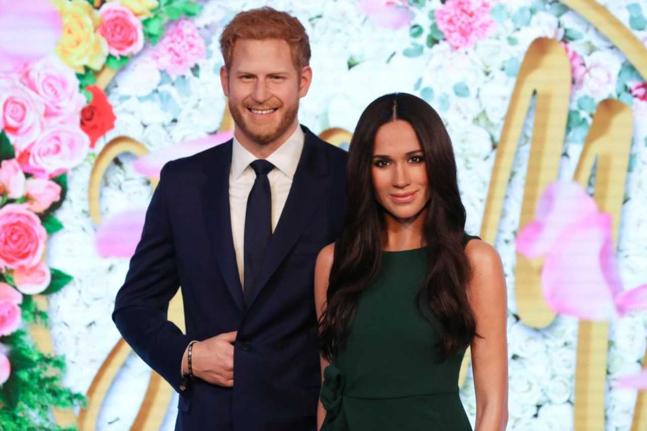 Harry e Meghan 'spariscono' dalla Famiglia reale del Madame Tussauds