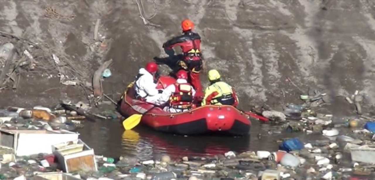 Follia nel casertano: scoperto un lago colmo di rifiuti