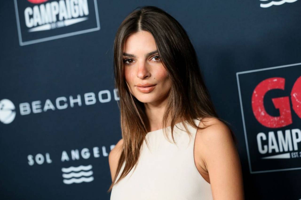 Emily Ratajkowski lascia di stucco i Follower, la foto senza veli