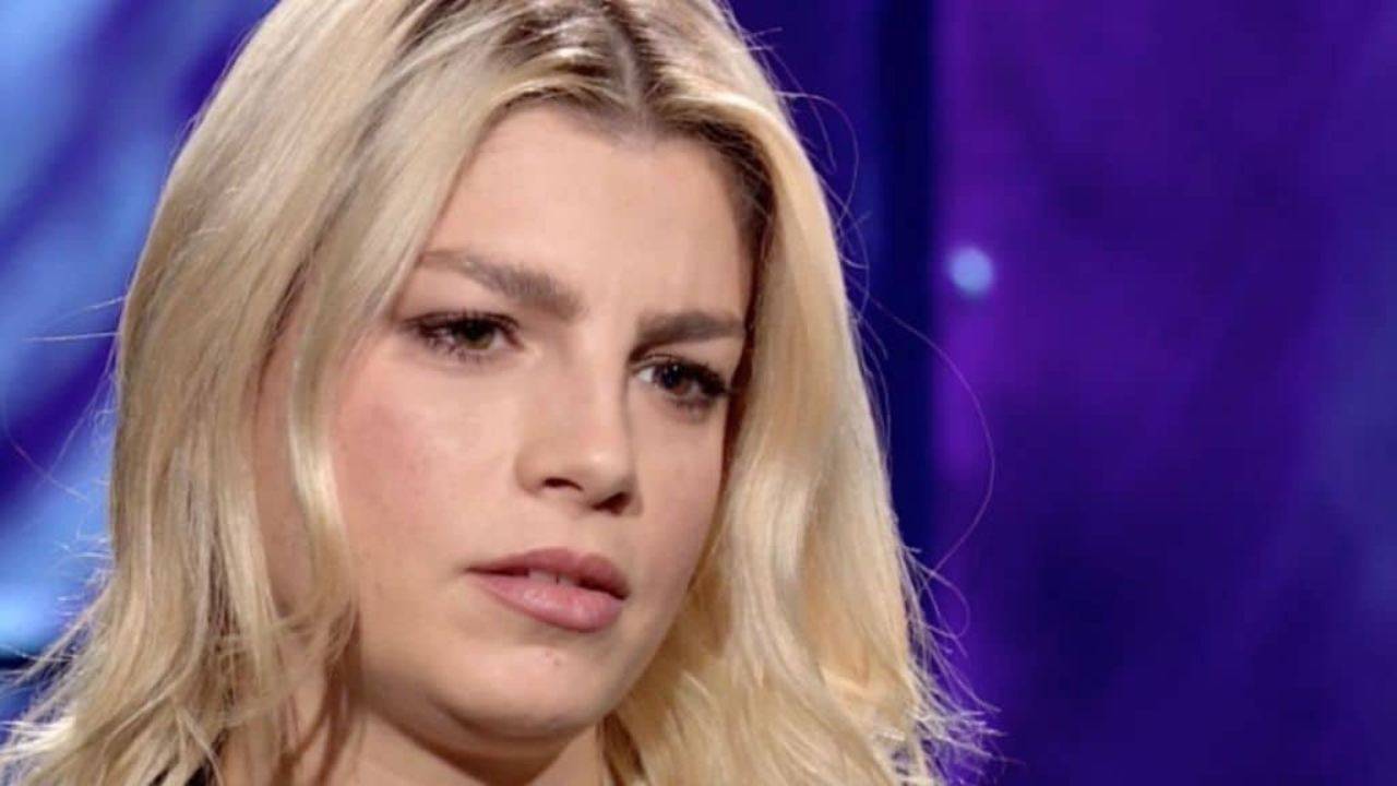 Emma Marrone alza i toni su Instagram: "Proprio adesso dovreste farlo"