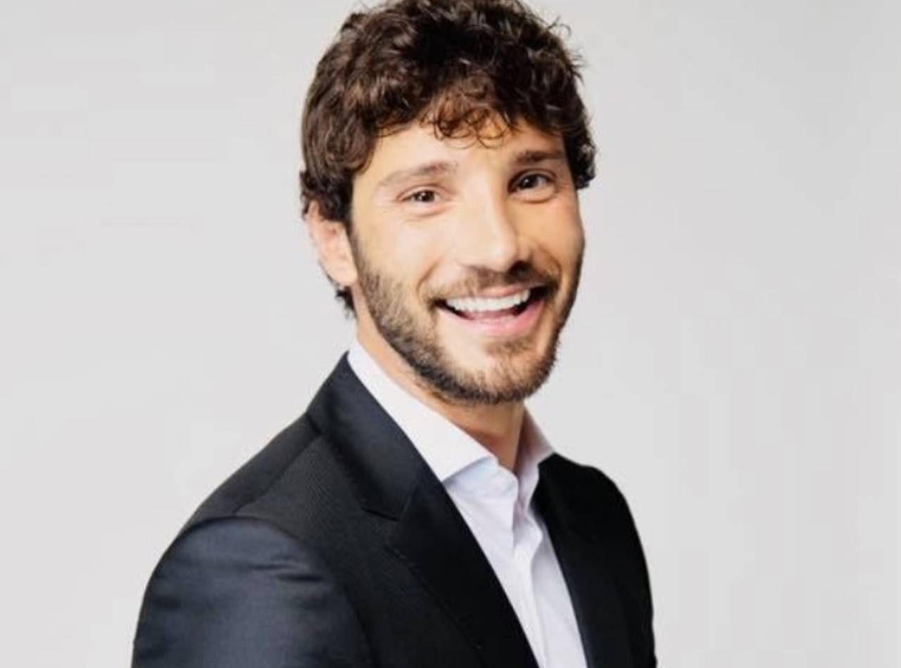 Stefano De Martino (fonte Facebook @stefanodemartino)