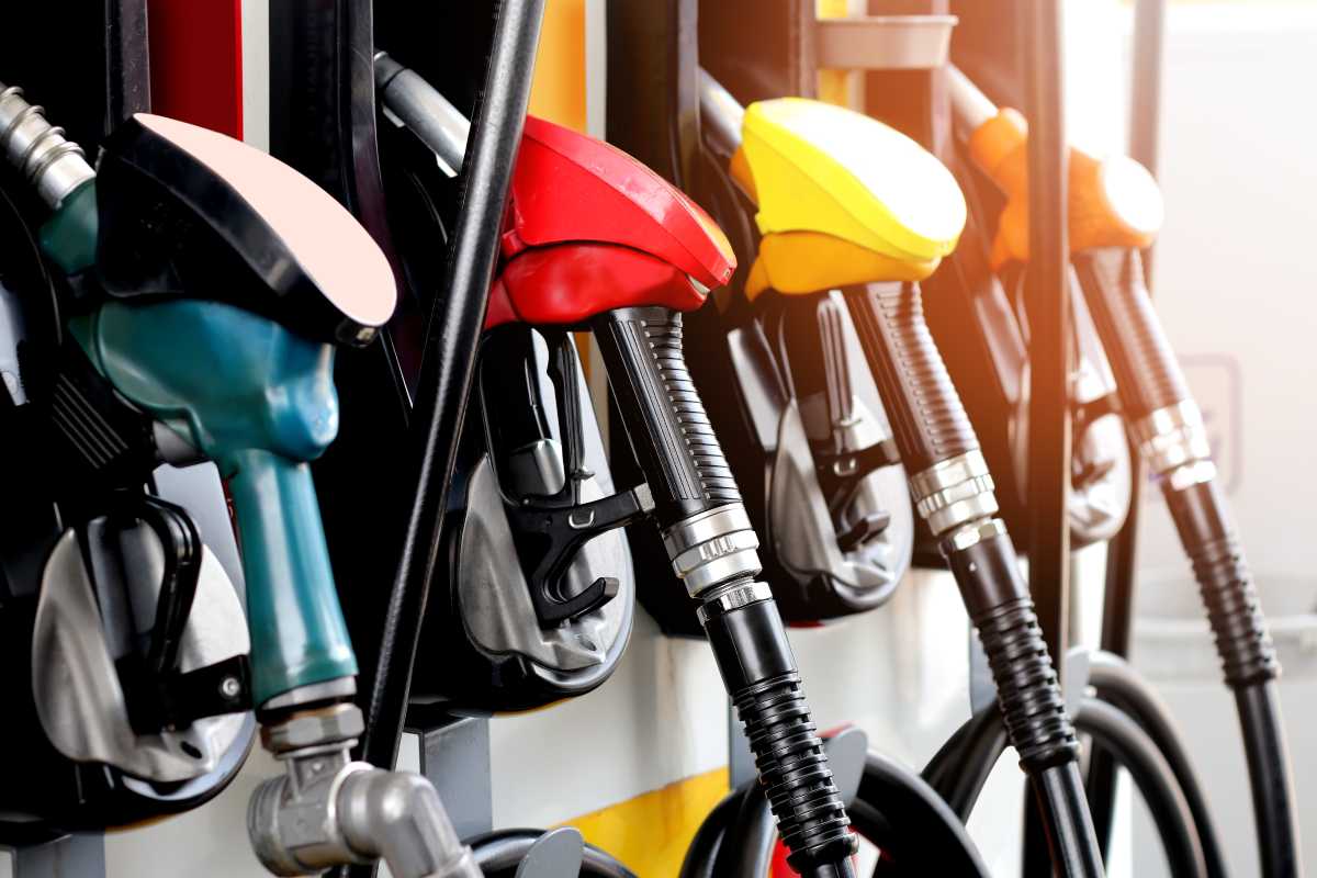 Carburanti, pompa di benzina (AdobeStock)