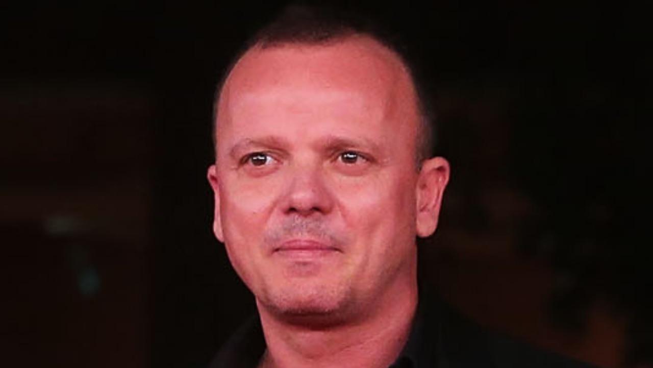 Gigi D'Alessio, nuova fiamma? Lei ha 26 anni in meno rispetto al cantante