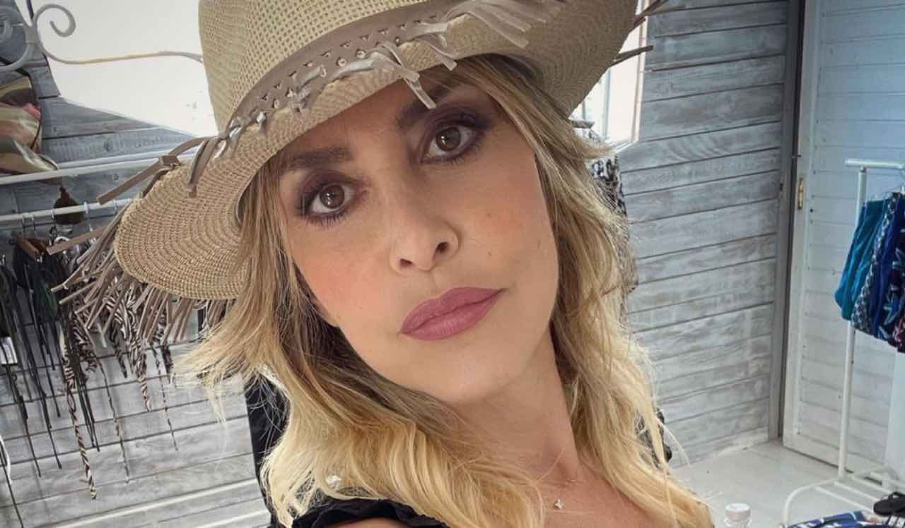 Stefania Orlando ci va giù pesante: l'ex GF con forza risponde alle critiche